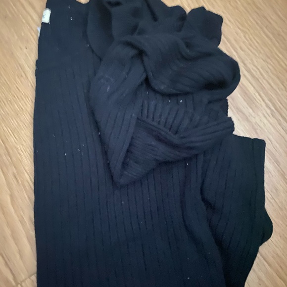 Democracy Navy Ribbed Knit Top - Picture 6 of 6